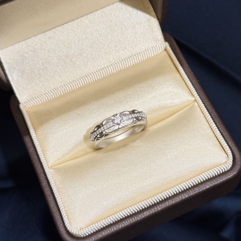 Ch*0me He**ts rings